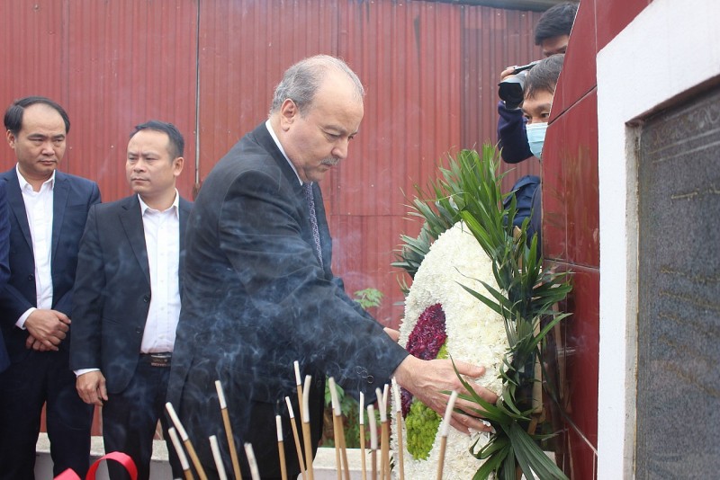 Ghi nhận đóng góp của Đại sứ An-giê-ri tại Việt Nam cho thúc đẩy quan hệ nhân dân hai nước