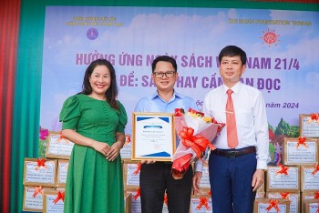 Zhi-Shan Foundation bàn giao 125 tủ sách cho 13 trường mầm non và tiểu học trên địa bàn huyện Phú Lộc, Huế