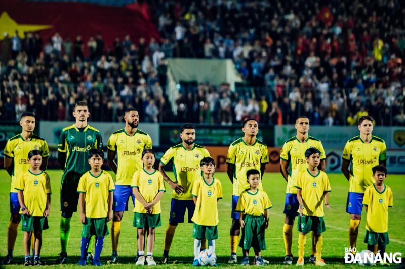 Lễ hội bóng đá Brazil - Việt Nam thu hút hàng nghìn người hâm mộ và khách du lịch