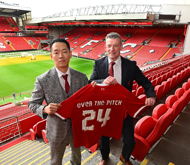 Đội bóng đá FC Liverpool (Anh) thiết lập quan hệ đối tác bán lẻ với Over the Pitch tại Hàn Quốc