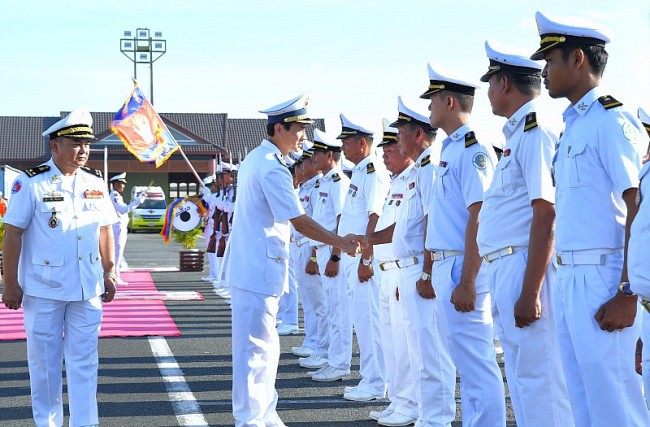 Hải quân Việt Nam-Campuchia sẽ phối hợp tuyên truyền, vận động ngư dân chấp hành nghiêm quy định khai thác hải sản