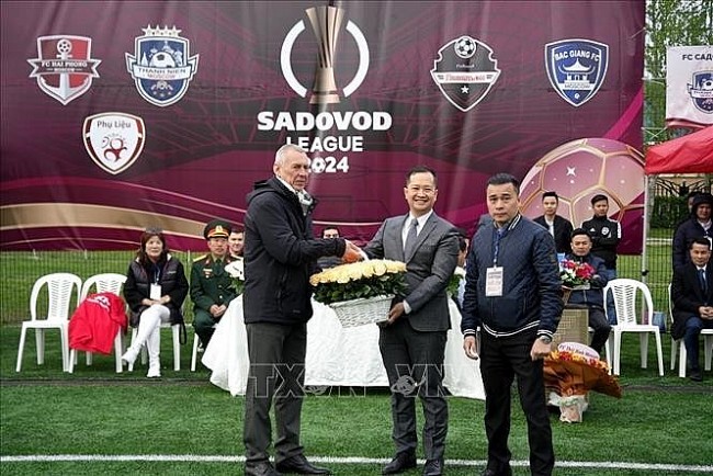 Khai mạc giải bóng đá cộng đồng Việt Nam tại LB Nga