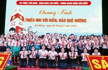 Đà Nẵng: các em học sinh tham quan, trải nghiệm cuộc sống của các chú bộ đội hải quân