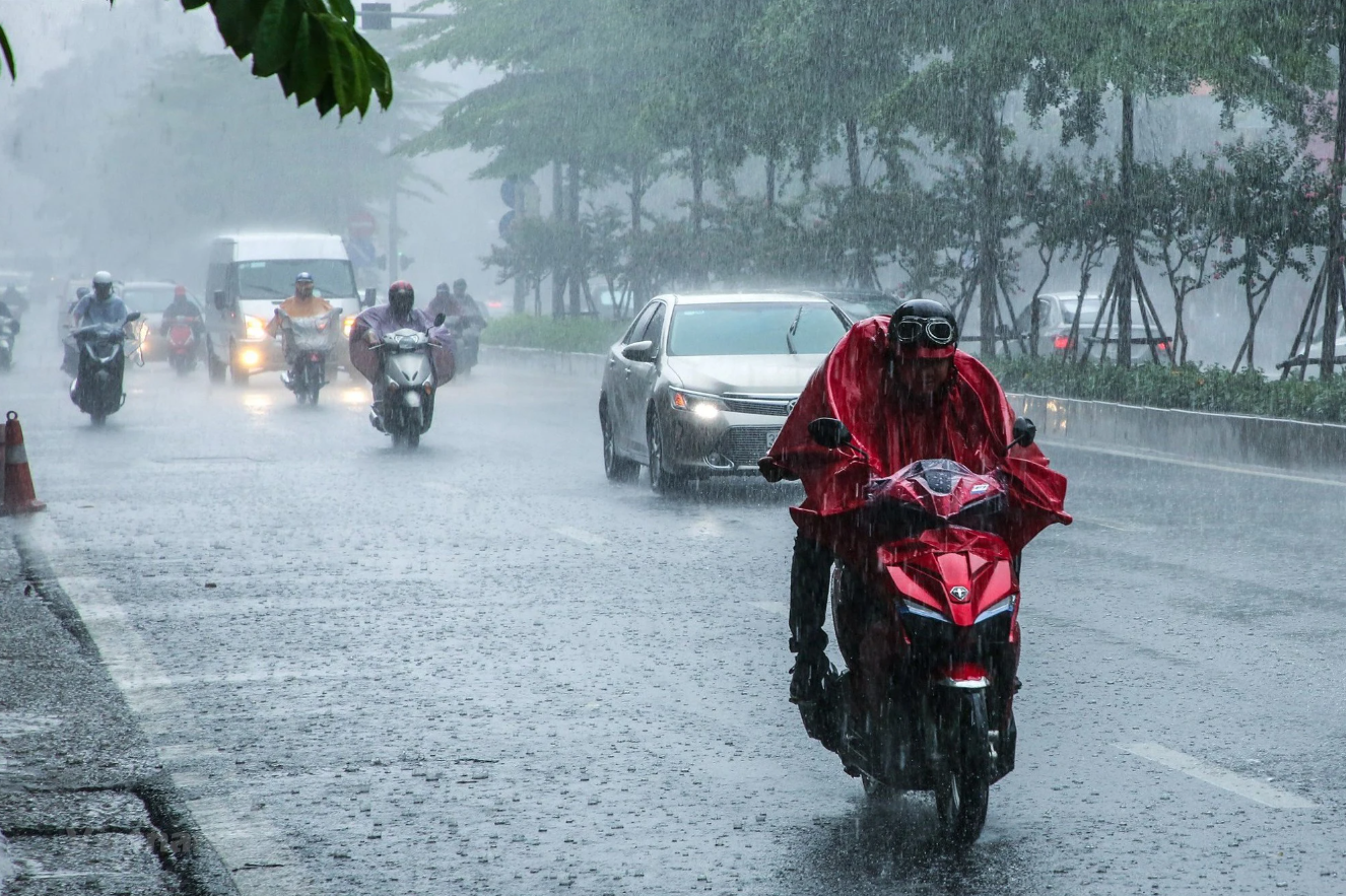 Thời tiết ngày 18/5: Hà Nội có mưa rào và dông về đêm