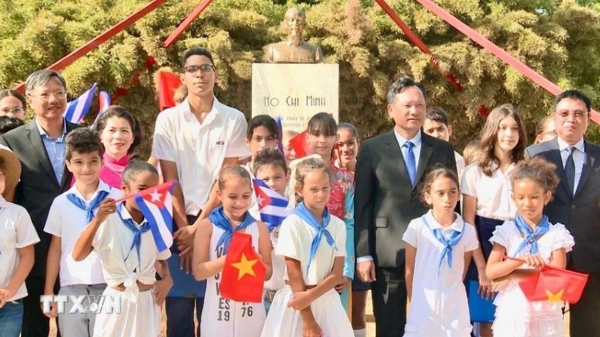 Nhiều hoạt động kỷ niệm 134 năm ngày sinh Chủ tịch Hồ Chí Minh tại nước ngoài