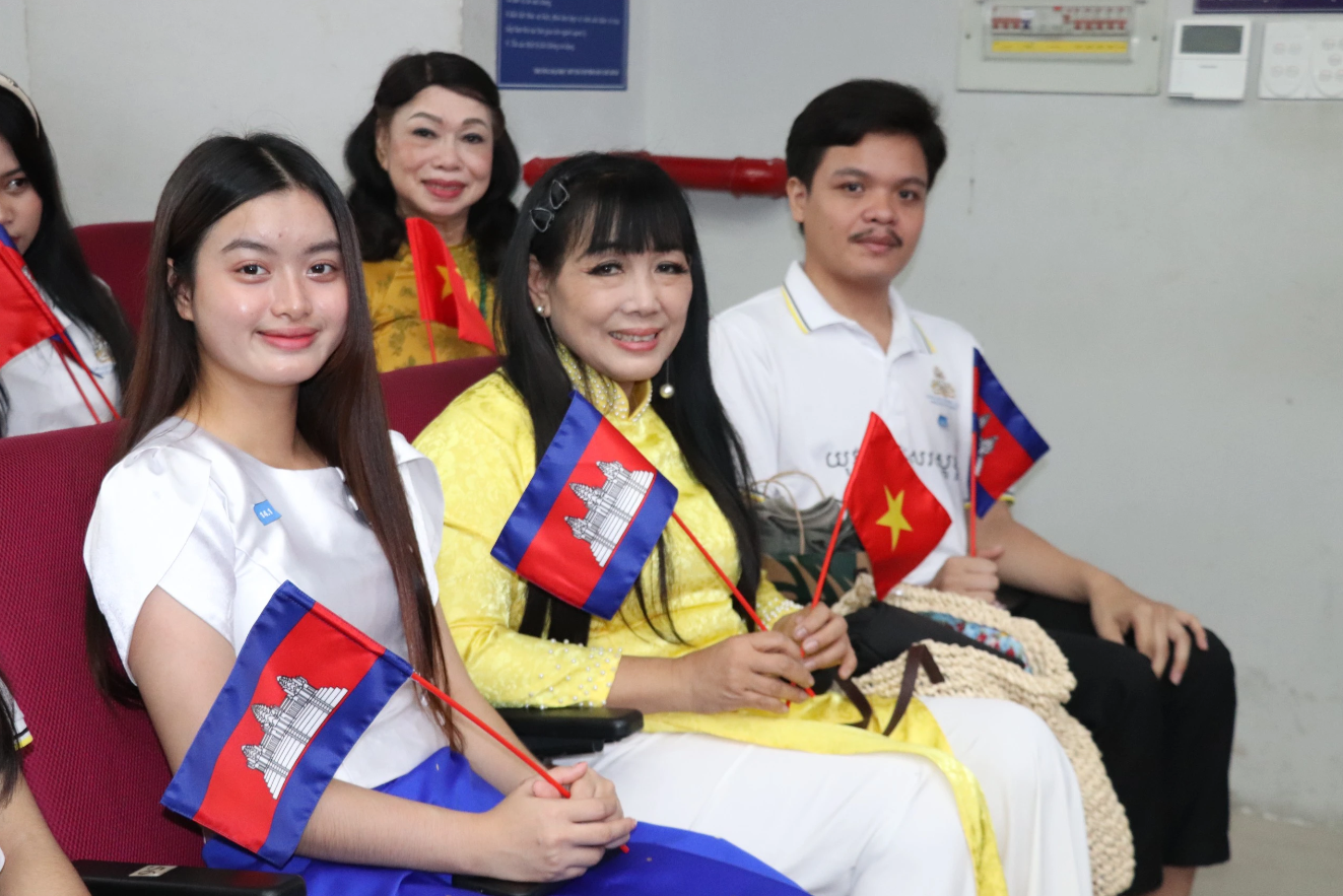 Kết nối 96 gia đình Việt với 162 sinh viên Lào, Campuchia đang học tập tại Việt Nam