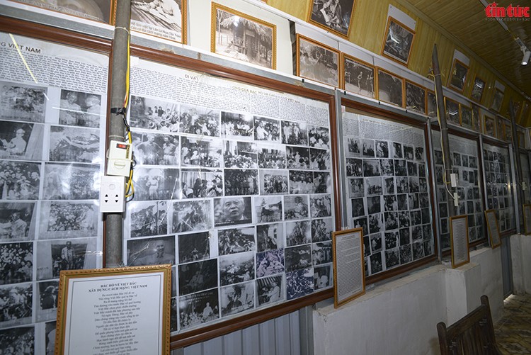 Lão nông nhiều năm sưu tập những bức ảnh quý giá về Bác Hồ