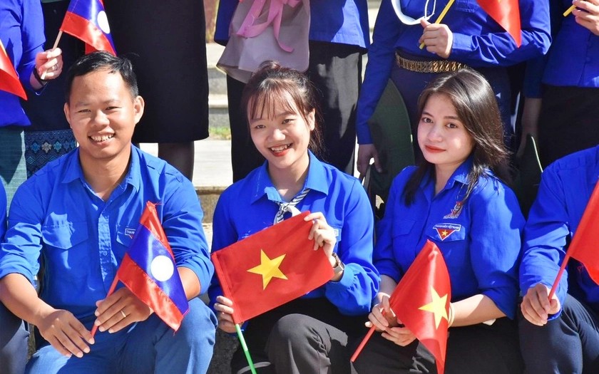 60 học bổng Hiệp định năm 2024 tại Lào