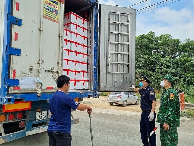 Nông sản, trái cây tươi xuất sang Trung Quốc qua các cửa khẩu Tân Thanh, Hữu Nghị tăng mạnh