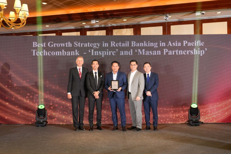 Techcombank được Tạp chí The Asian Banker vinh danh tại nhiều hạng mục giải thưởng