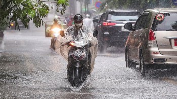 Thời tiết hôm nay (2/6): Bắc Bộ mưa dông kéo dài, Trung Bộ nắng nóng gay gắt