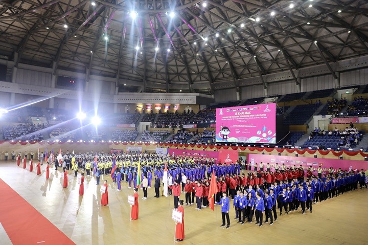 Đại hội Thể thao học sinh Đông Nam Á (ASEAN Schools Games) lần thứ 13 quy tụ 1.300 vận động viên học sinh, huấn luyện viên từ 10 quốc gia trong khu vực.