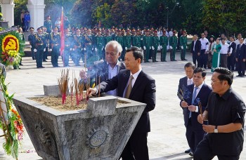 Truy điệu, an táng hài cốt liệt sỹ quân tình nguyện hy sinh tại Lào và Campuchia