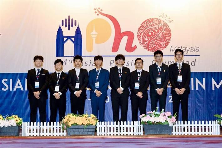 8 học sinh đội tuyển quốc gia Việt Nam tham dự Olympic Vật lí Châu Á năm 2024