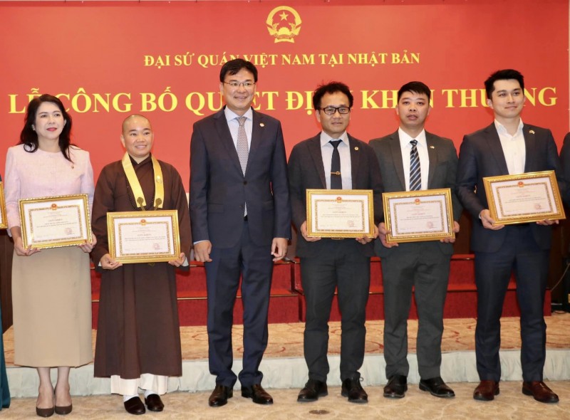 Khen thưởng tập thể, cá nhân có thành tích trong hoạt động cộng đồng tại Nhật Bản năm 2024
