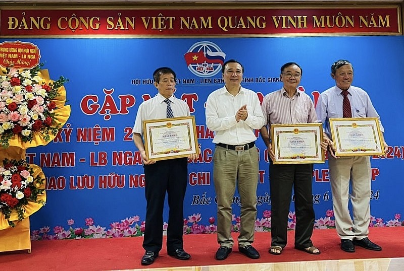 Hội hữu nghị Việt Nam - Liên bang Nga tỉnh Bắc Giang kỷ niệm 25 năm thành lập