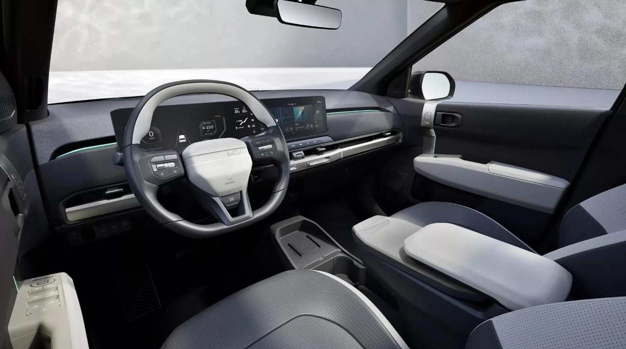 Bên trong Kia EV3 2024 là không gian nội thất 2 hàng ghế với 5 chỗ ngồi. Nội thất của xe được thiết kế theo phong cách tối giản và không khác biệt nhiều so với phiên bản concept.
