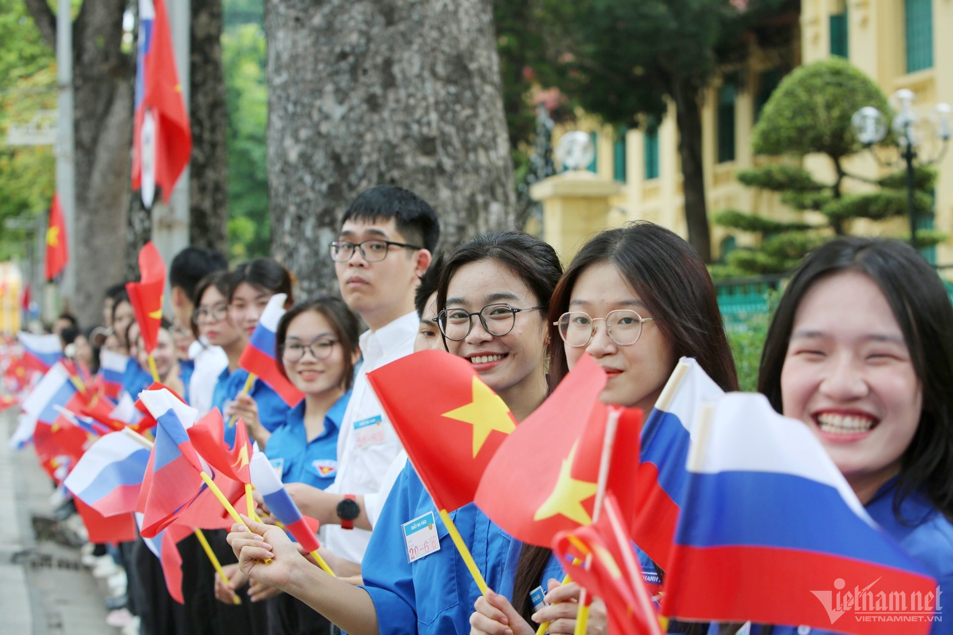 Lễ đón chính thức Tổng thống LB Nga Vladimir Putin thăm cấp Nhà nước tới Việt Nam- Ảnh 5.