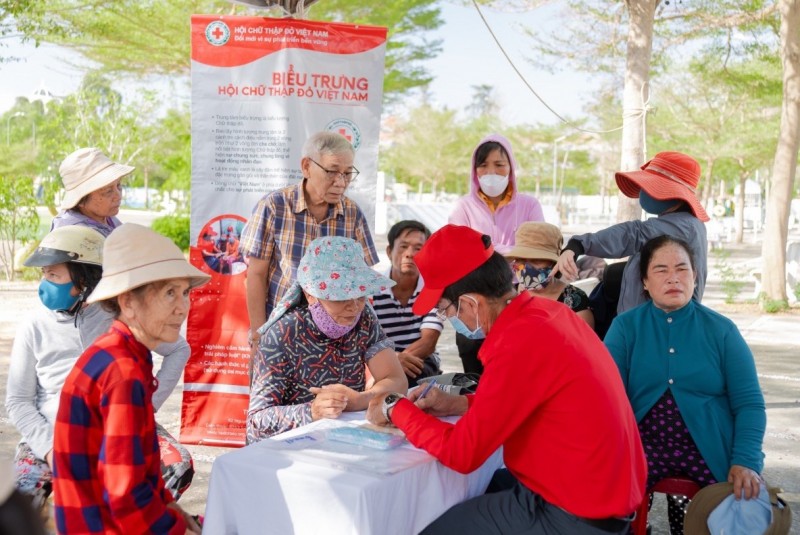 Gần 1,7 triệu lượt người có hoàn cảnh khó khăn được trợ giúp trong “Tháng Nhân đạo” năm 2024