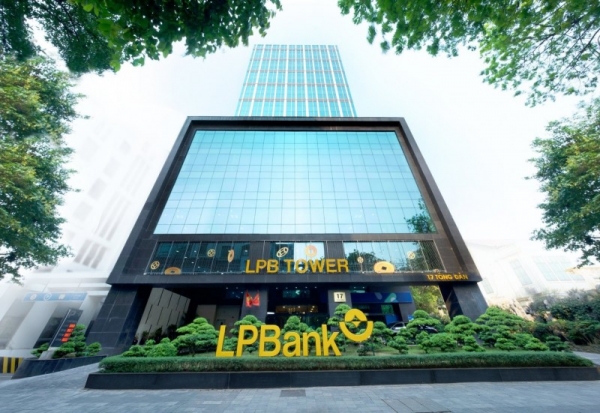 LPBank dừng kế hoạch chào bán cổ phiếu, chuyển sang trả cổ tức bằng cổ phiếu tỷ lệ 16,8%