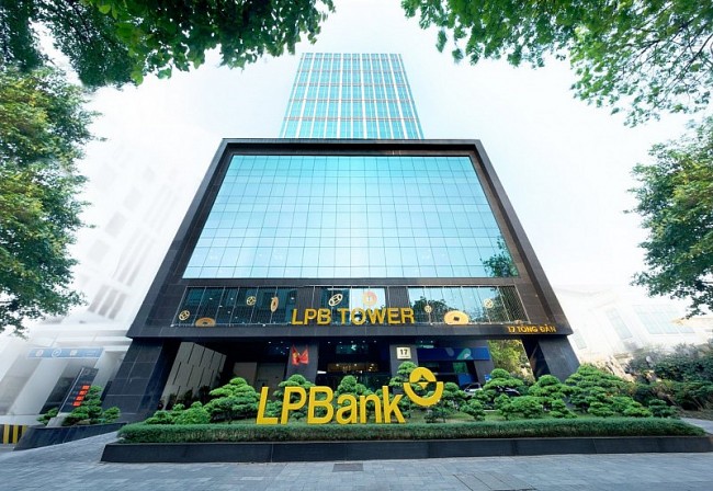 LPBank dừng kế hoạch chào bán cổ phiếu, chuyển sang trả cổ tức bằng cổ phiếu tỷ lệ 16,8%