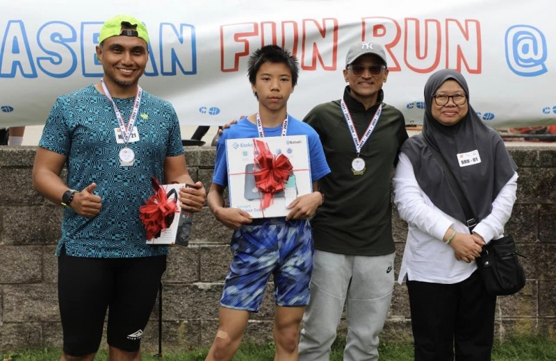 Gần 300 người tham gia giải chạy ASEAN Fun Run tại New York