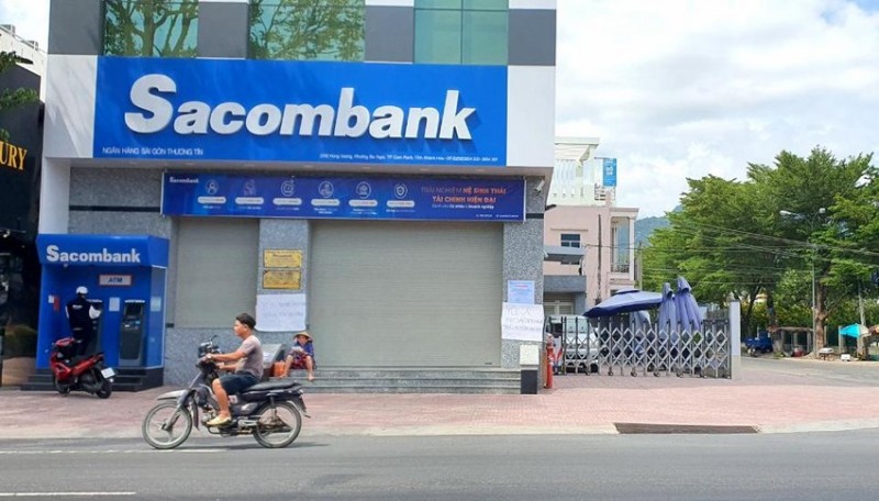 Phòng giao dịch Cam Ranh thuộc Ngân hàng TMCP Sài Gòn Thương Tín (Sacombank) chi nhánh Khánh Hòa.