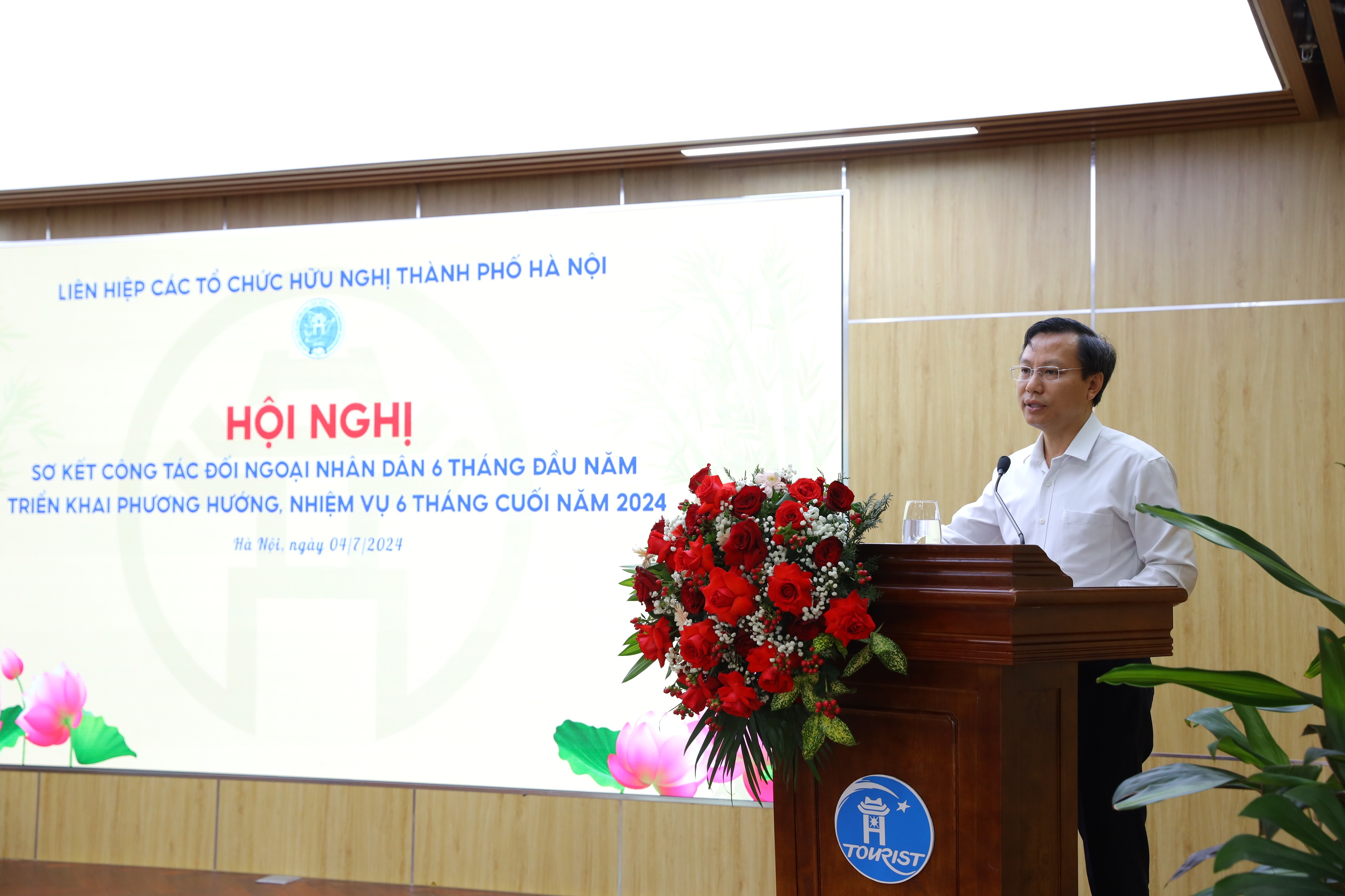ông Nguyễn Văn Hanh, đại diện lãnh đạo Hội hữu nghị Việt - Nga thành phố Hà Nội 