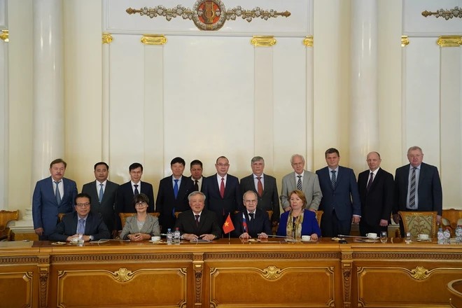 Việt Nam-LB Nga thúc đẩy hợp tác trong lĩnh vực tư pháp, tòa án