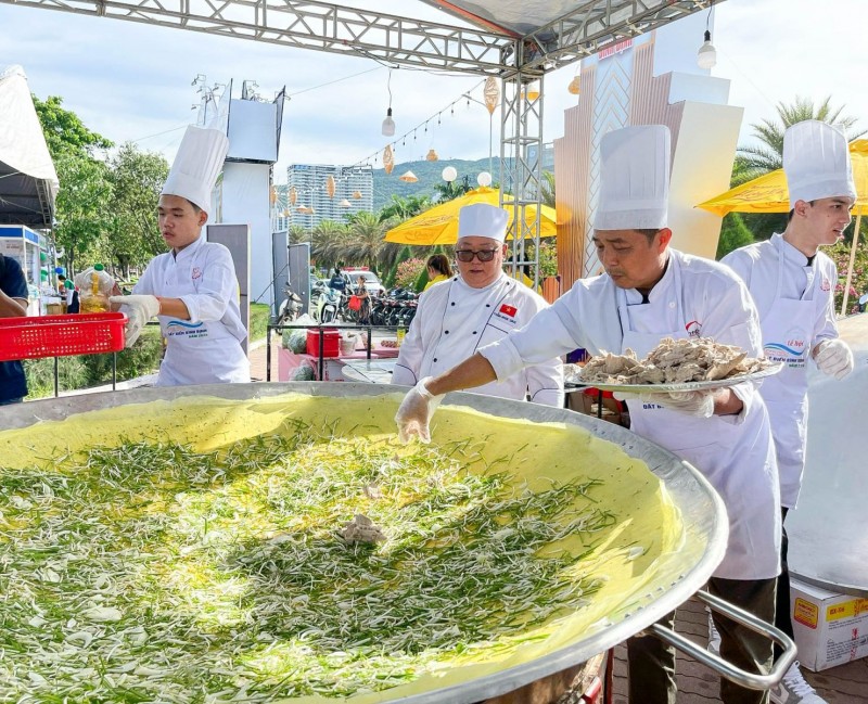 Nhiều hoạt động tại lễ hội tinh hoa đất biển Bình Định 2024