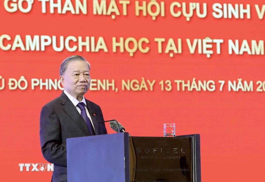 Chủ tịch nước Tô Lâm gặp mặt Hội cựu sinh viên Campuchia tại Việt Nam