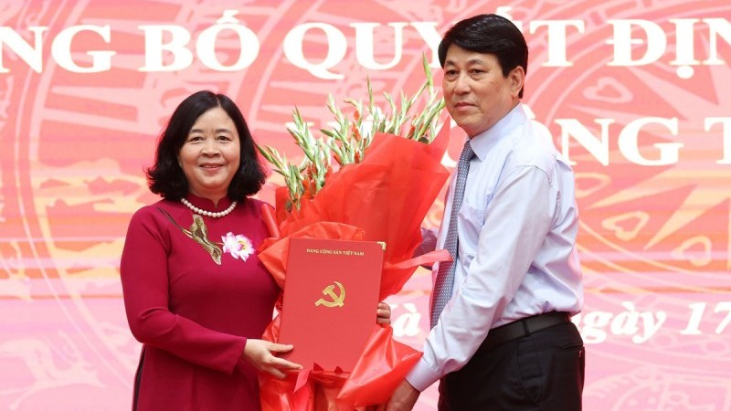 Bộ Chính trị phân công đồng chí Bùi Thị Minh Hoài giữ chức Bí thư Thành ủy Hà Nội