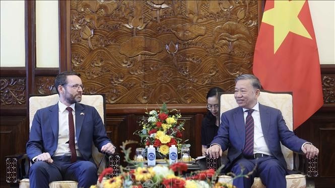 Chủ tịch nước Tô Lâm: Mở ra động lực hợp tác mới trong quan hệ Việt Nam - Anh