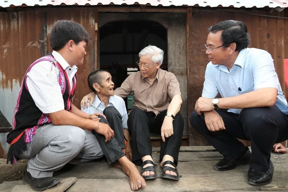 Những hình ảnh bình dị, nghĩa tình của Tổng Bí thư Nguyễn Phú Trọng
