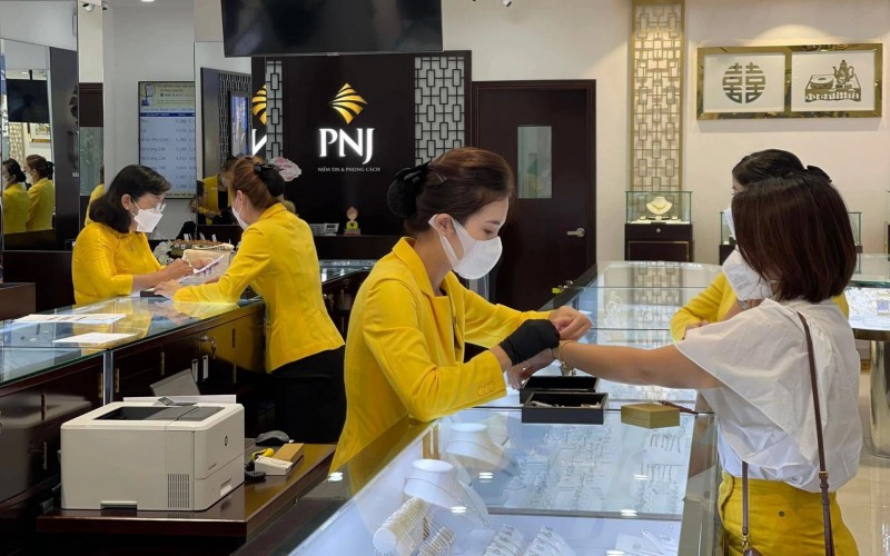 Doanh thu 6 tháng tăng hơn 34%, mỗi ngày PNJ lãi đều đặn gần 6,5 tỷ đồng