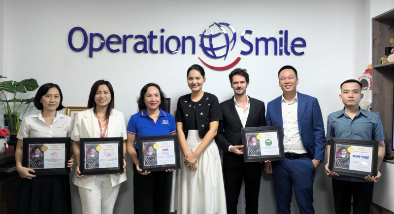 Tổ chức Phẫu thuật nụ cười (Operation Smile Việt Nam) tri ân MM Mega Market Việt Nam cùng các đối tác.