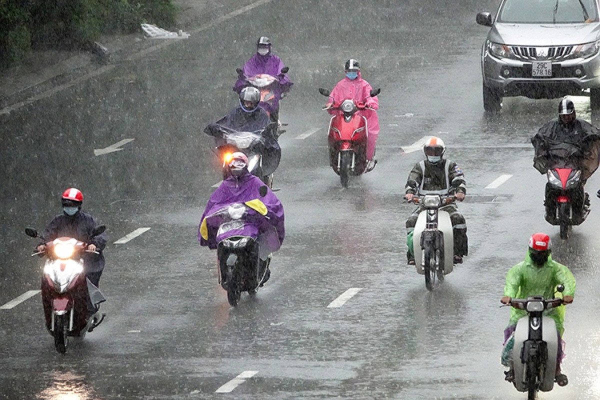 Thời tiết hôm nay (25/7): Ngày Quốc tang Hà Nội mưa nắng gián đoạn, TP.HCM mưa về chiều tối