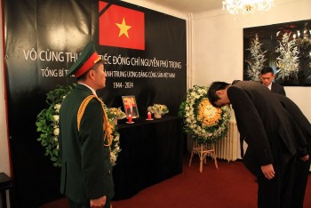 Nhiều Đại sứ quán Việt Nam ở nước ngoài mở sổ tang và tổ chức lễ viếng Tổng Bí thư Nguyễn Phú Trọng