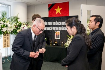 Các hội, đoàn và cá nhân tại Nhật Bản thắp hương, ghi sổ tang vĩnh biệt Tổng Bí thư Nguyễn Phú Trọng