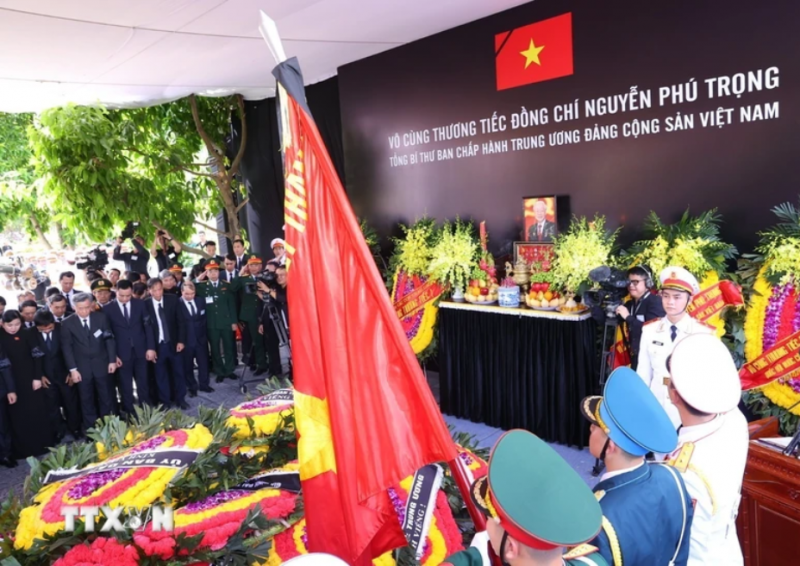 Lễ an táng Tổng Bí thư Nguyễn Phú Trọng. (Ảnh: TTXVN)