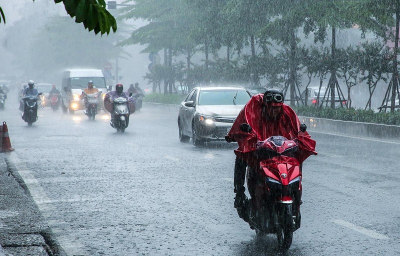 Dự báo thời tiết 29/7: Hà Nội có mưa vừa, mưa to và dông