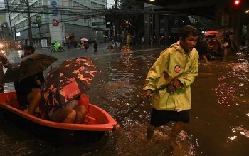 Biến đổi khí hậu gây ra nhiều thay đổi về lượng mưa, khiến bão dữ dội hơn