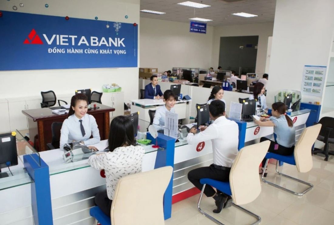 Chi phí vốn giảm mạnh, VietABank báo lợi nhuận trước thuế 580 tỷ đồng sau 6 tháng
