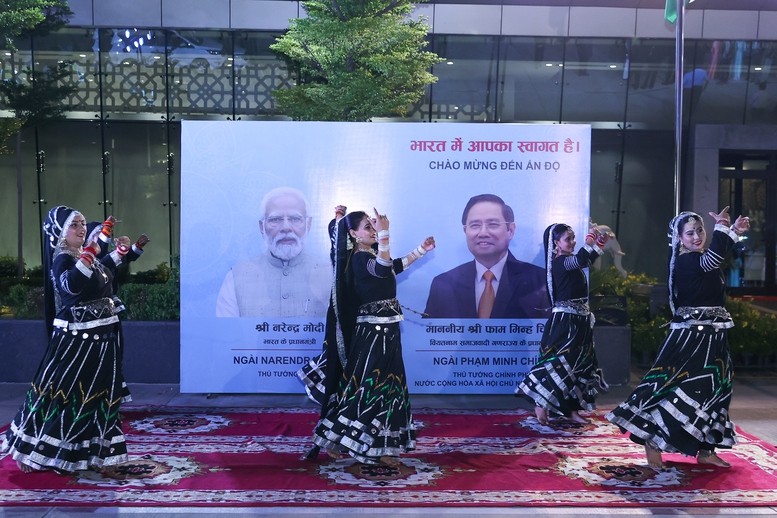 Ấn Độ chào đón Thủ tướng Phạm Minh Chính với điệu múa truyền thống sôi động