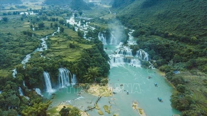 Chủ tịch UNESCO Việt Nam: Các bạn trẻ có thể phát triển du lịch dựa trên các di sản