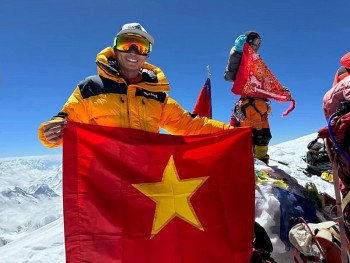 nguoi viet dau tien chinh phuc ngon nui kho leo nhat the gioi tai pakistan