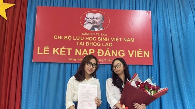 Chúng tôi hạnh phúc khi học ở Lào