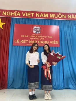 Chúng tôi hạnh phúc khi học ở Lào