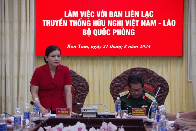 Ban liên lạc truyền thống hữu nghị Việt Nam – Lào làm việc với Thường trực Tỉnh ủy về công tác đối ngoại nhân dân