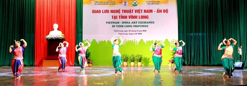 Kết nối văn hóa Việt Nam - Ấn Độ qua giao lưu nghệ thuật tại Vĩnh Long